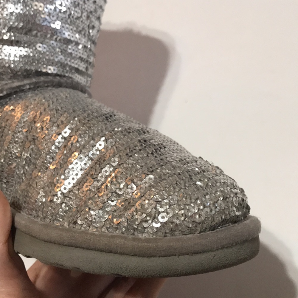 UGG Australia Classic Short Boot Silver Sequin Kid 4 Sheepskin Essential Sparkle - Picture 14 of 17
